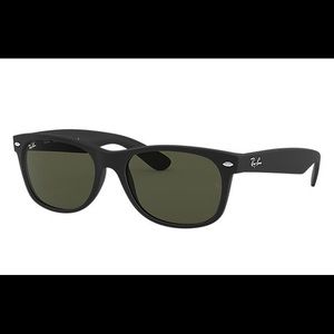 Ray-Ban New Wayfarer Classic Sunglasses RB 2132